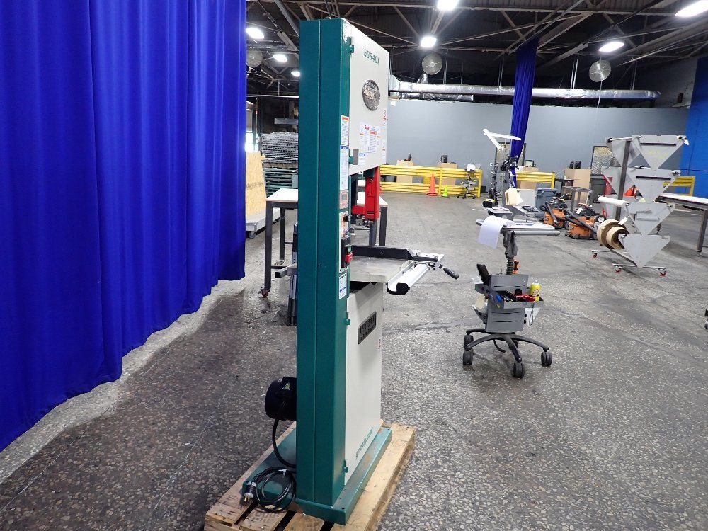 Grizzly 16" Throat Vertical Bandsaw - G0640x