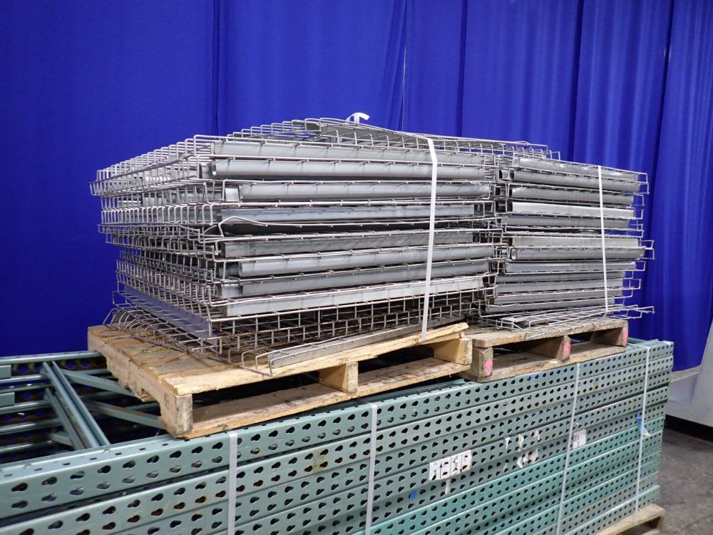 42" X 120" Pallet Racking W/wire Decking