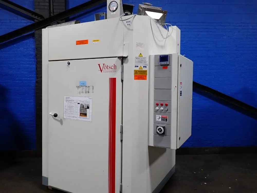 HEAT TREATING OVEN