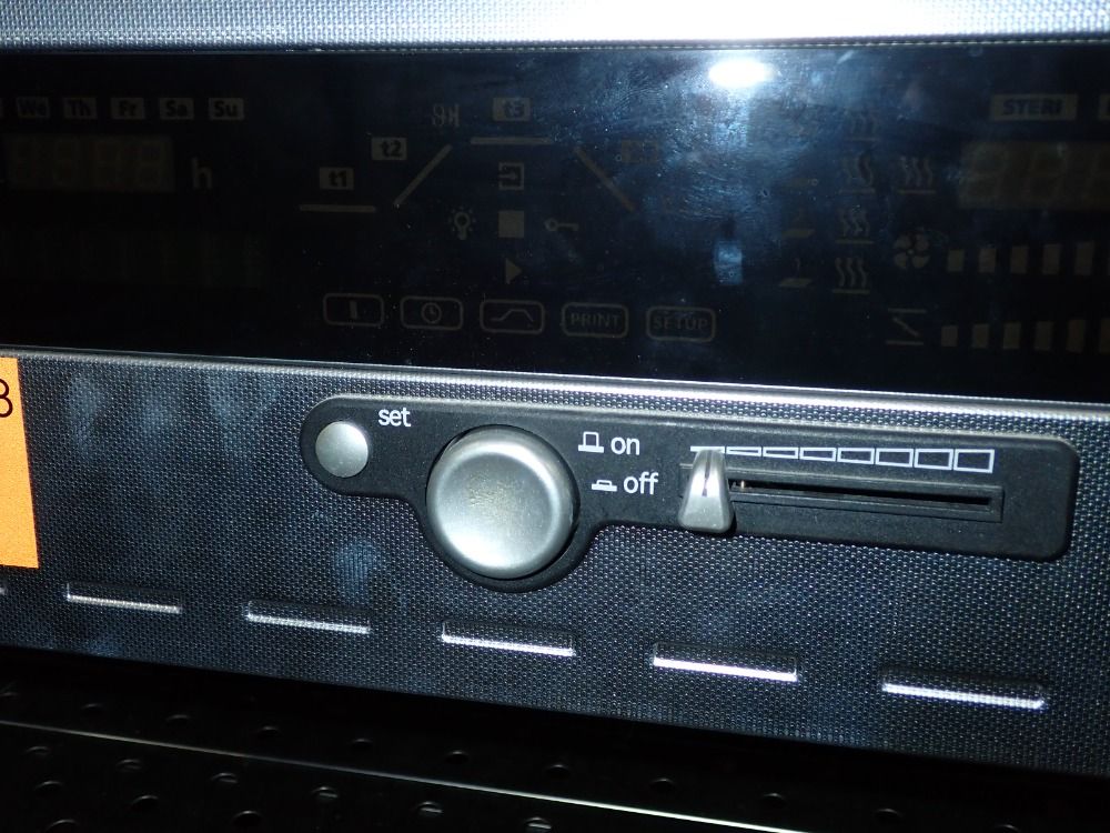 Memmert 572° F Une600 Electric Oven - Une600