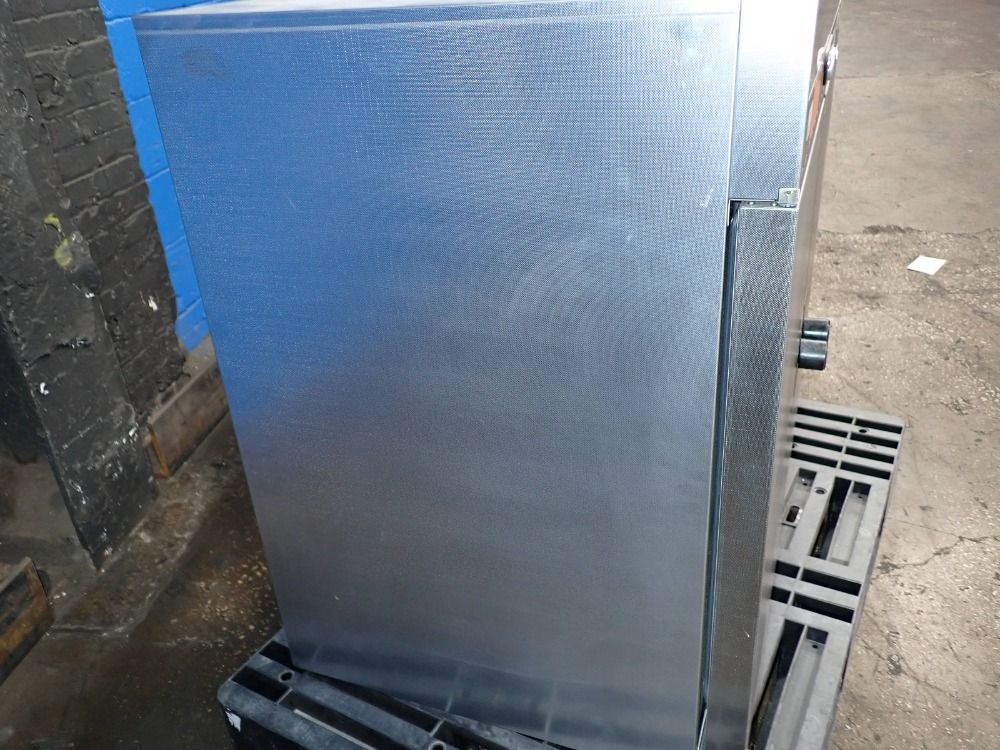 Memmert 572° F Une600 Electric Oven - Une600