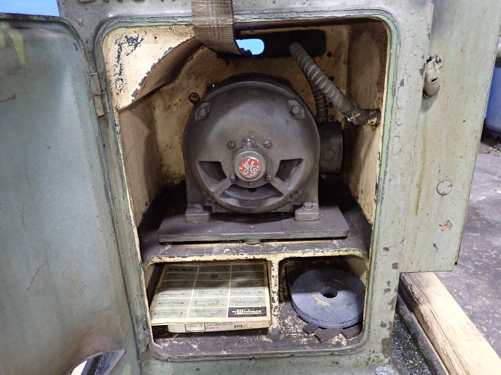 Brown  Sharpe Surface Grinder