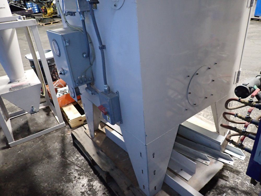 Guyson Corporation 30" X 28" X 53" Guyson Rxs-400 Blast Cabinet - Rxs-400