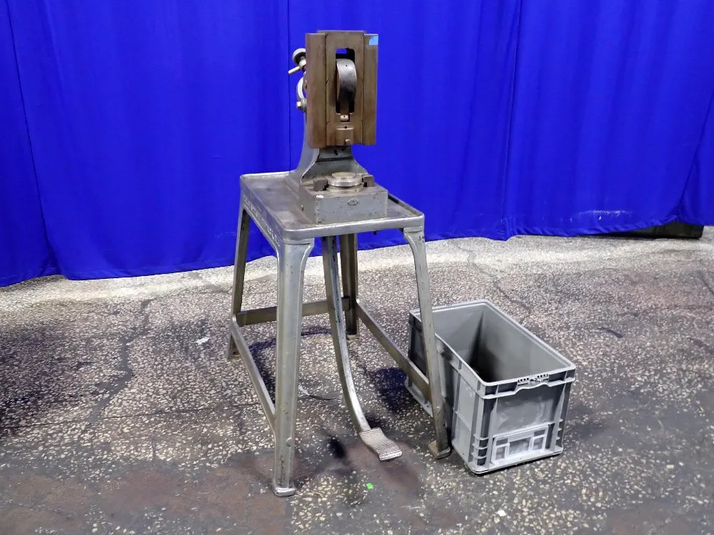 STAMPING KICK PRESS
