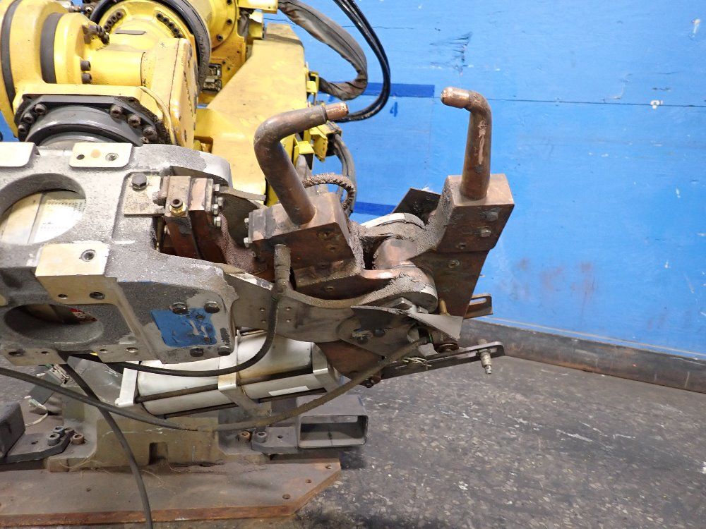 Fanuc 2012 Fanuc R2000ib210f Robot