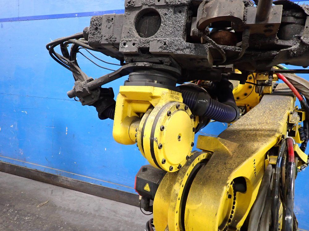 Fanuc 2014 Fanuc R2000ib210f Robot