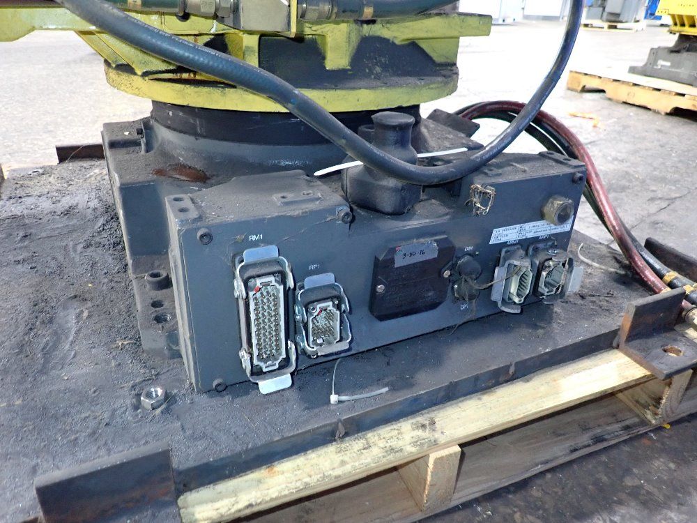 Fanuc 2014 Fanuc R2000ib210f Robot
