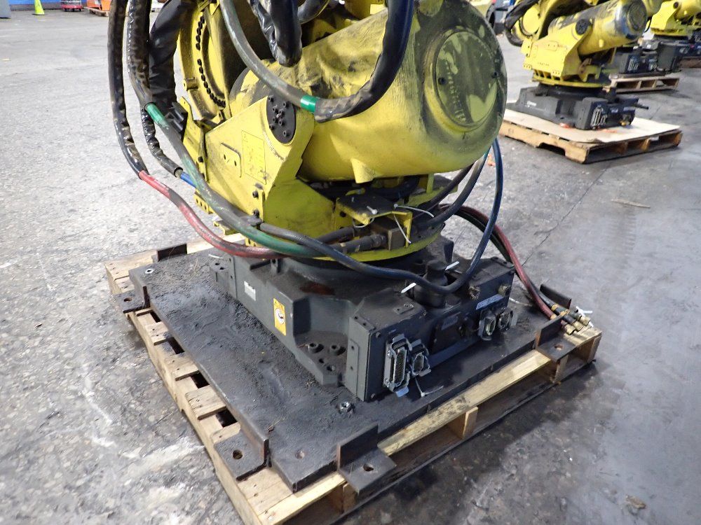 Fanuc 2014 Fanuc R2000ib210f Robot