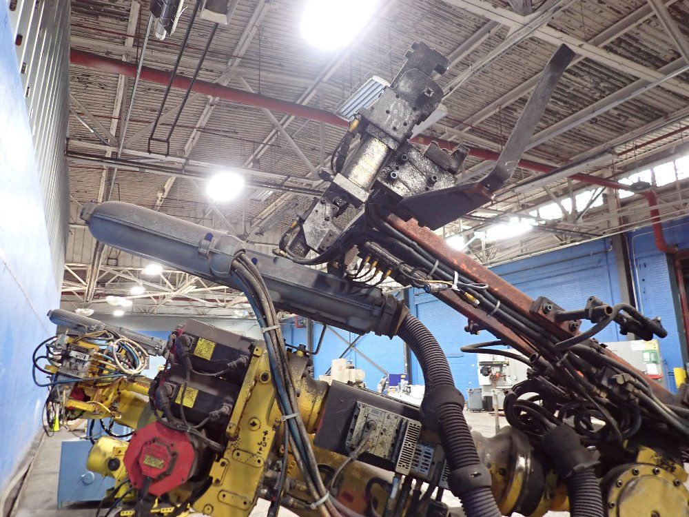 Fanuc 2011fanuc R2000ib210f Robot 