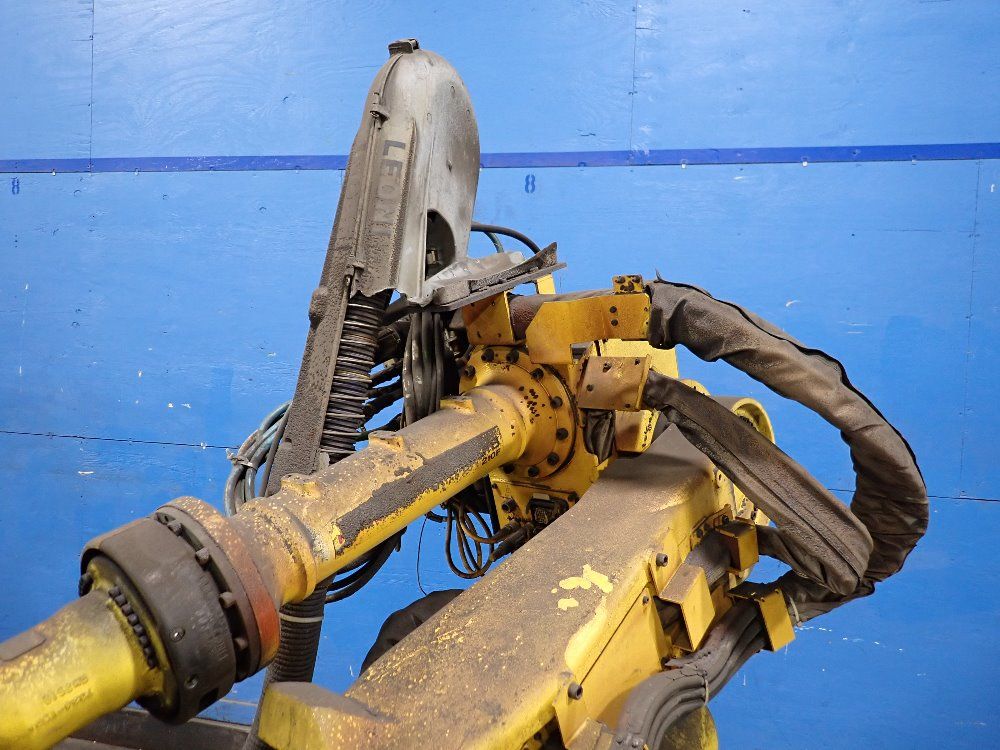 Fanuc 2012 Fanuc R2000ib210f Robot