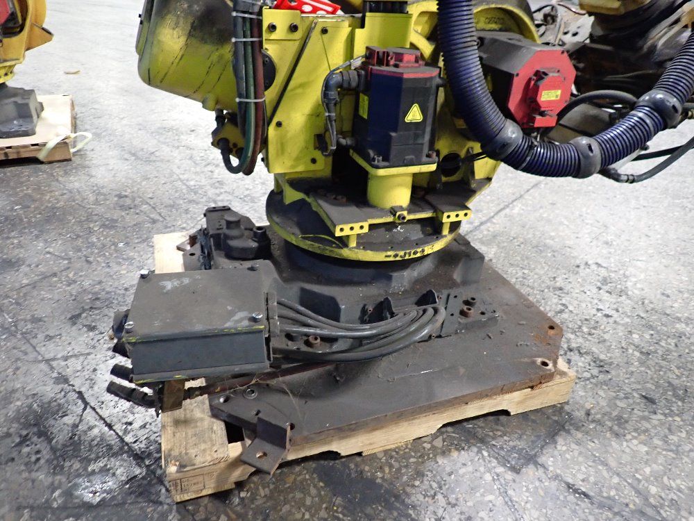 Fanuc 2012 Fanuc R2000ib210f Robot