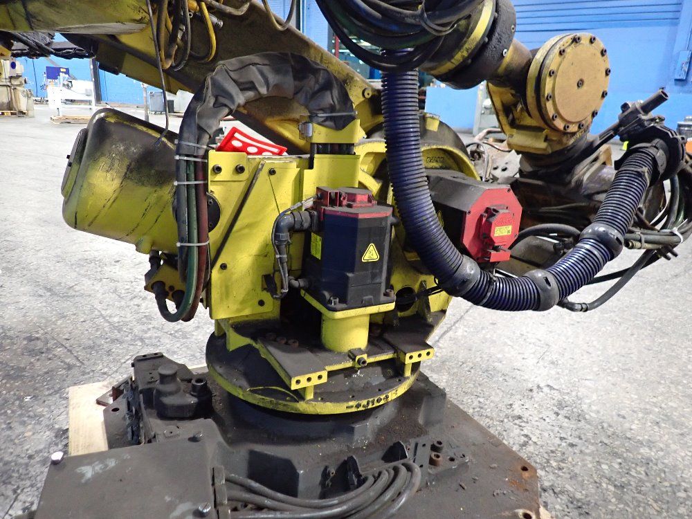 Fanuc 2012 Fanuc R2000ib210f Robot