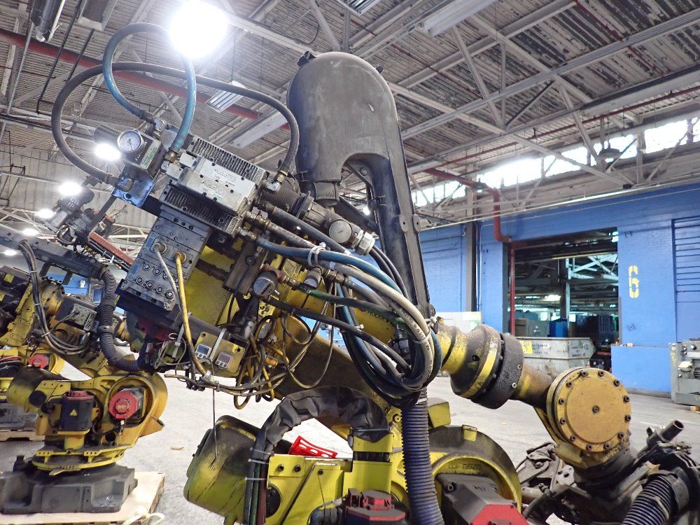Fanuc 2012 Fanuc R2000ib210f Robot