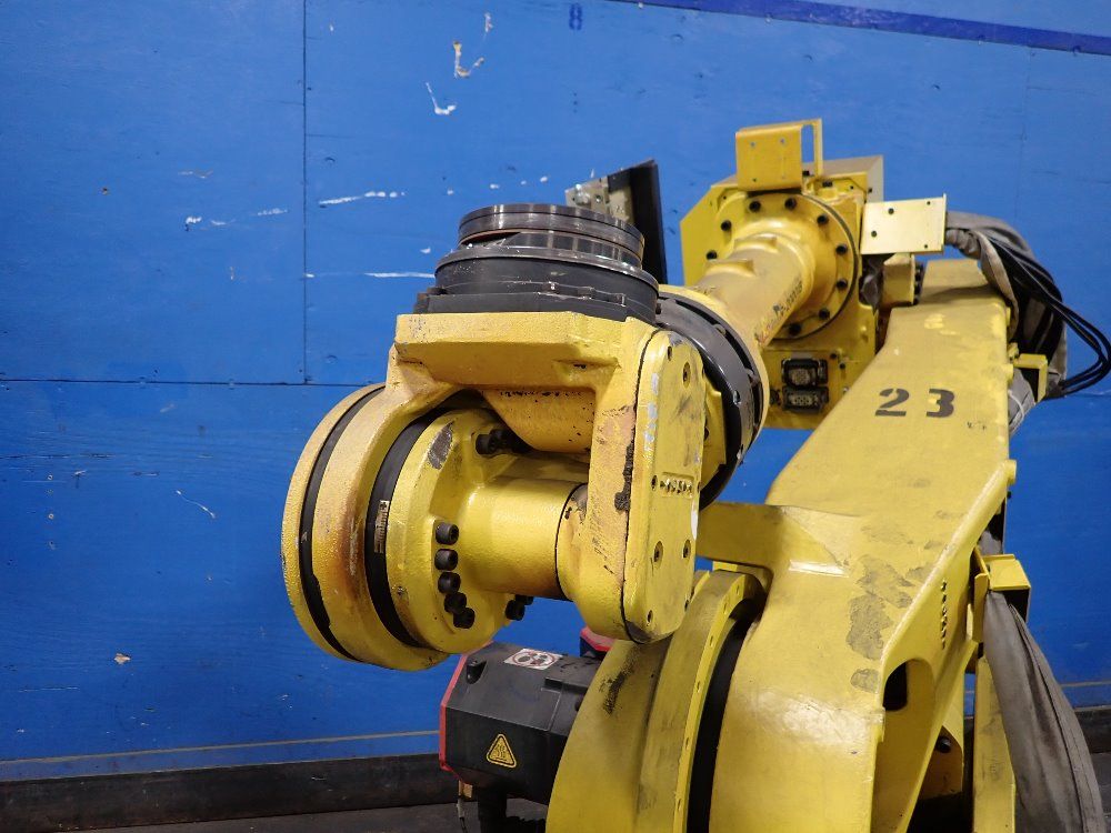 Fanuc 2012 Fanuc R2000ib210f Robot