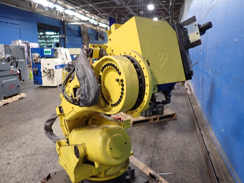 Fanuc 2012 Fanuc R2000ib210f Robot