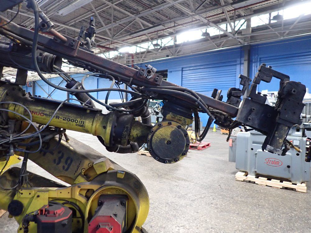 Fanuc 2011fanuc R2000ib210f Robot 