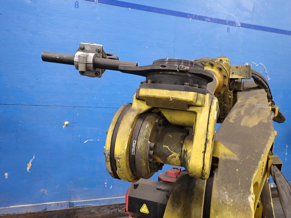 Fanuc 2012 Fanuc R2000ib210f Robot