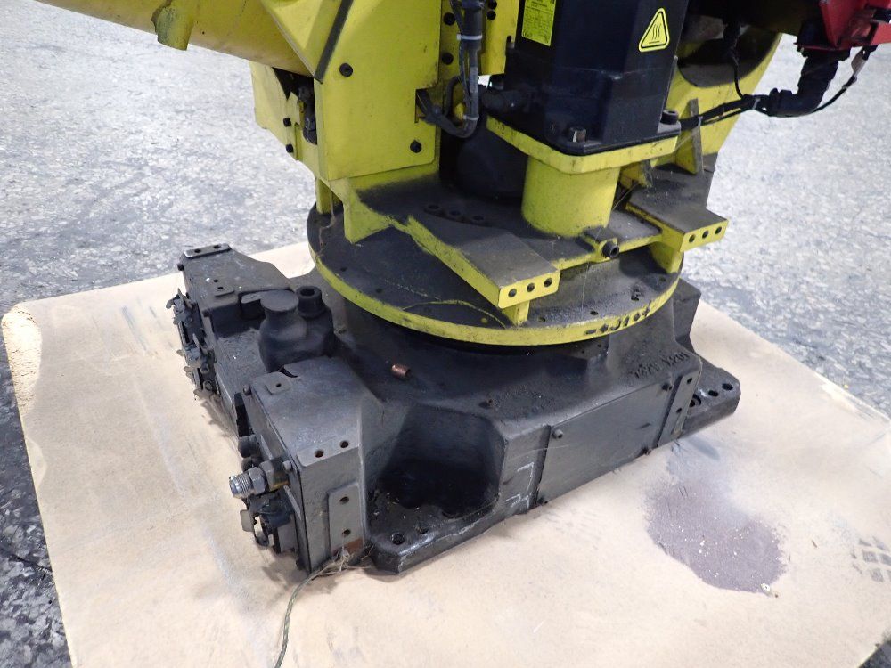 Fanuc 2012 Fanuc R2000ib210f Robot