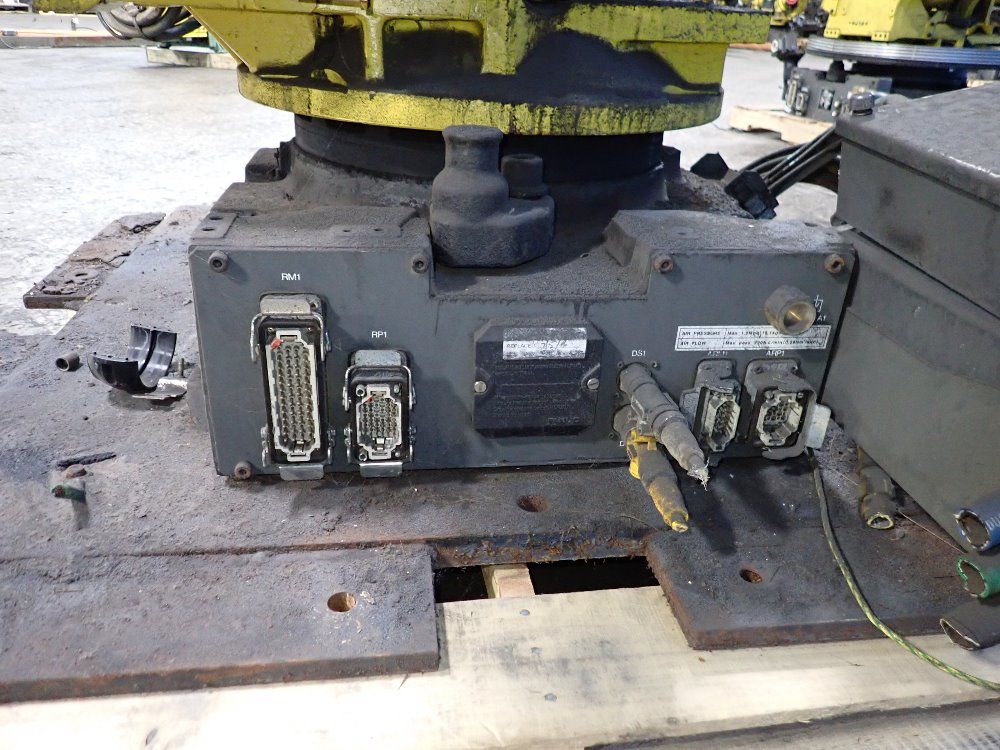 Fanuc 2011fanuc R2000ib210f Robot 