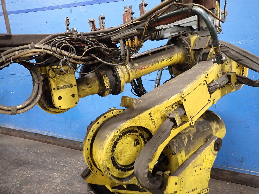 Fanuc 2011fanuc R2000ib210f Robot 