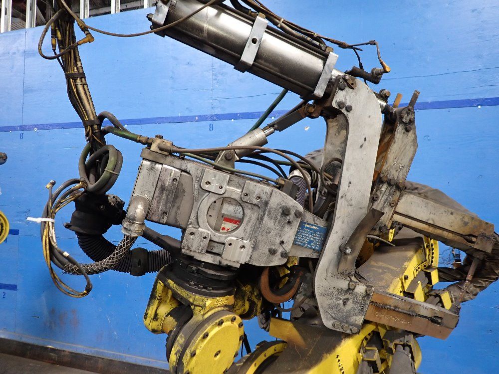 Fanuc 2011fanuc R2000ib210f Robot 