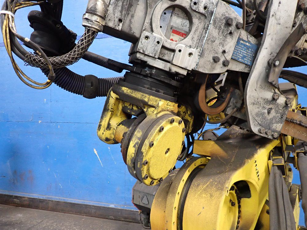 Fanuc 2011fanuc R2000ib210f Robot 