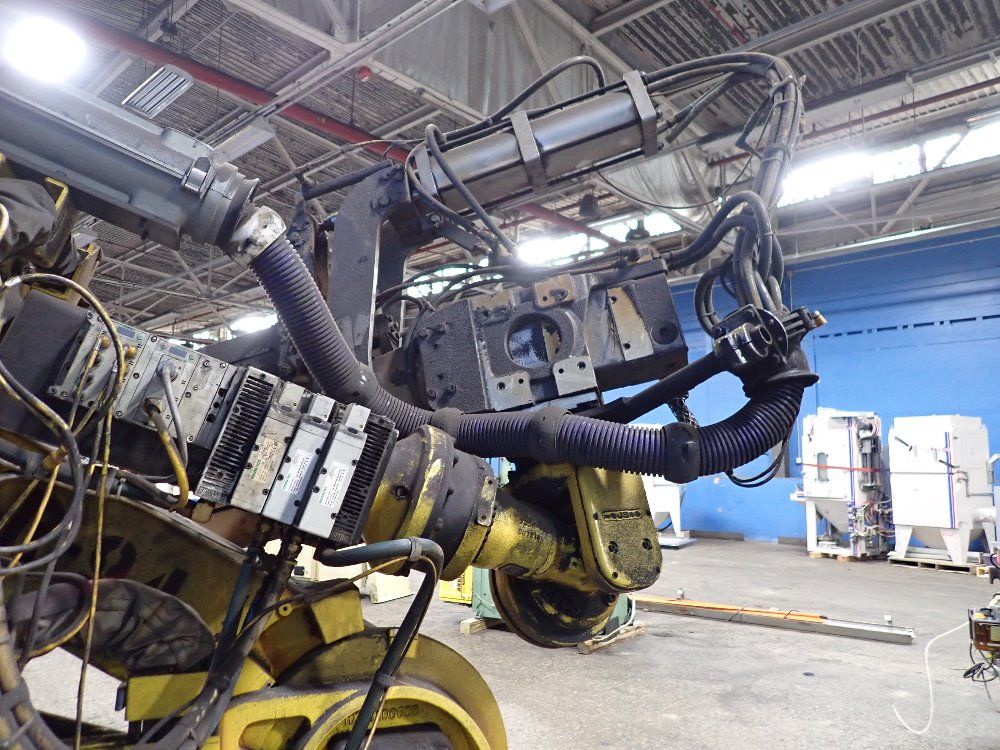 Fanuc 2011fanuc R2000ib210f Robot 
