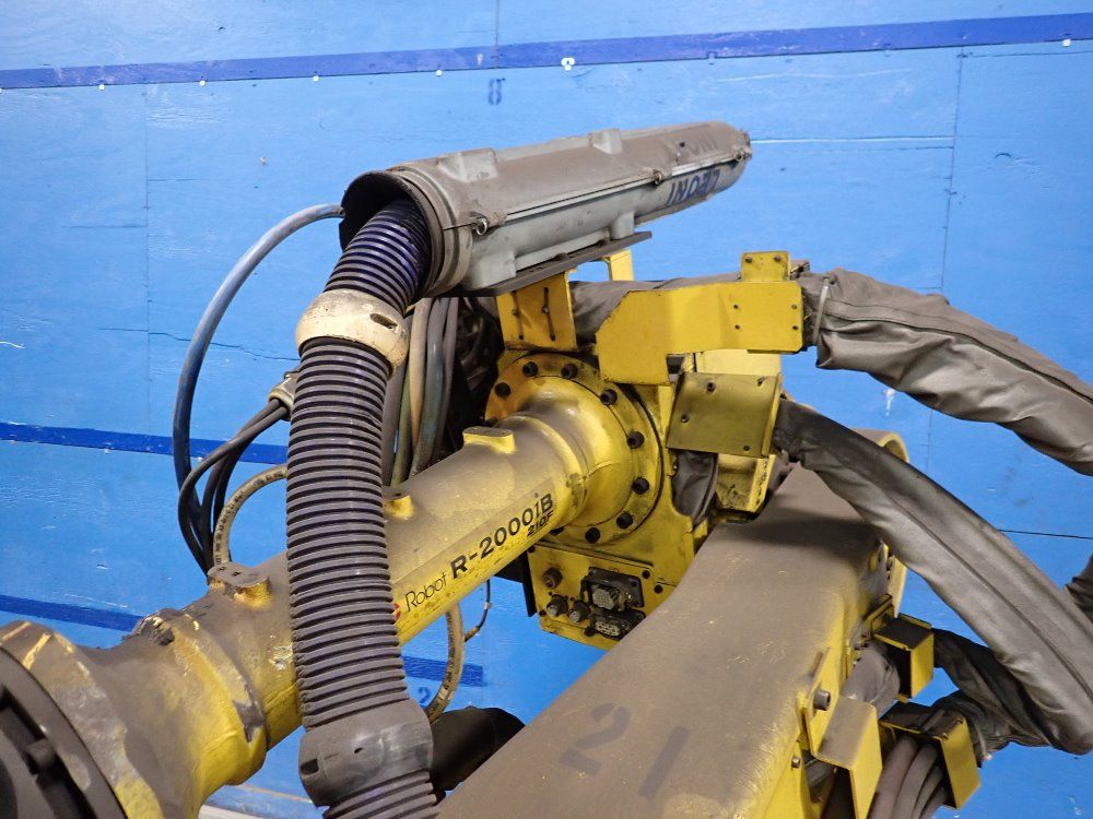 Fanuc 2012 Fanuc R2000ib210f Robot