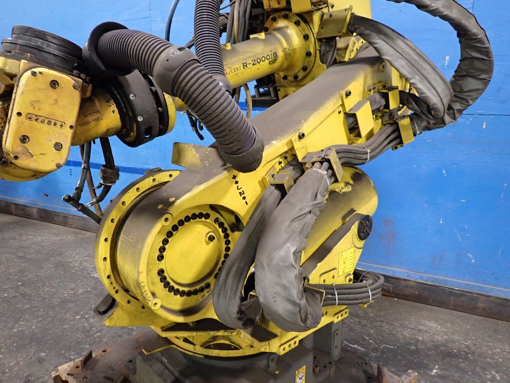 Fanuc 2012 Fanuc R2000ib210f Robot