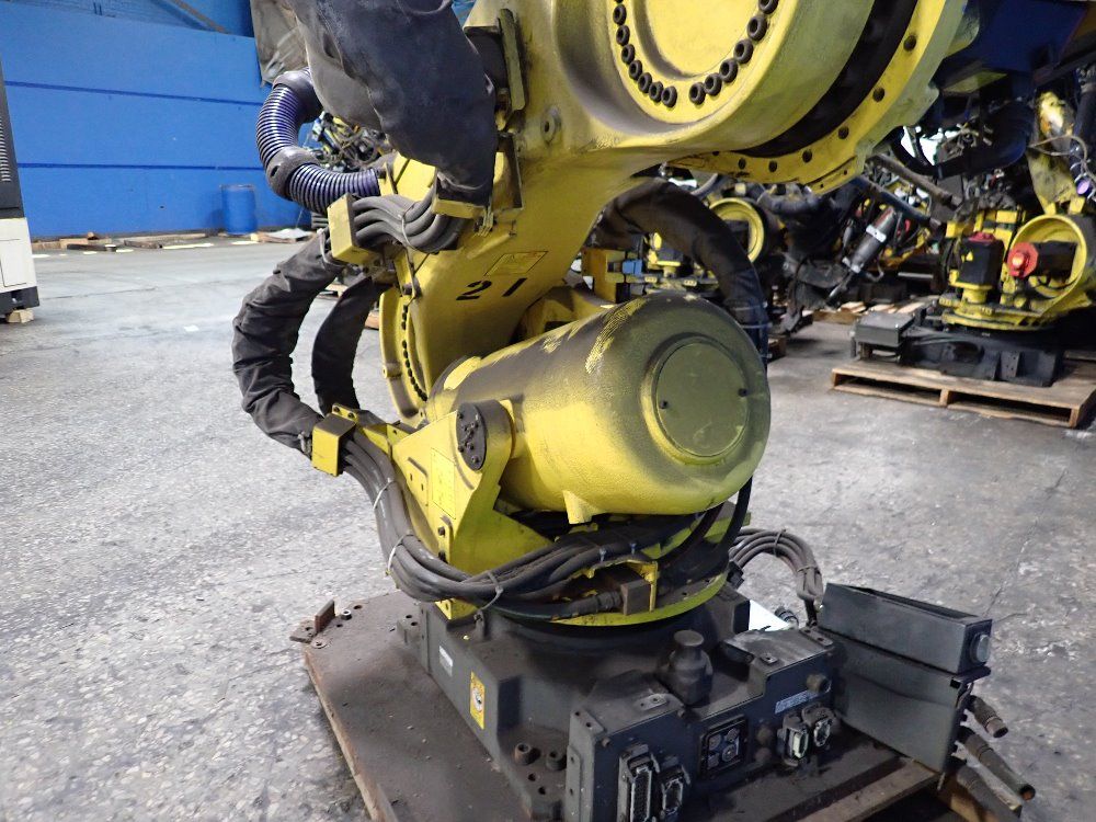 Fanuc 2012 Fanuc R2000ib210f Robot