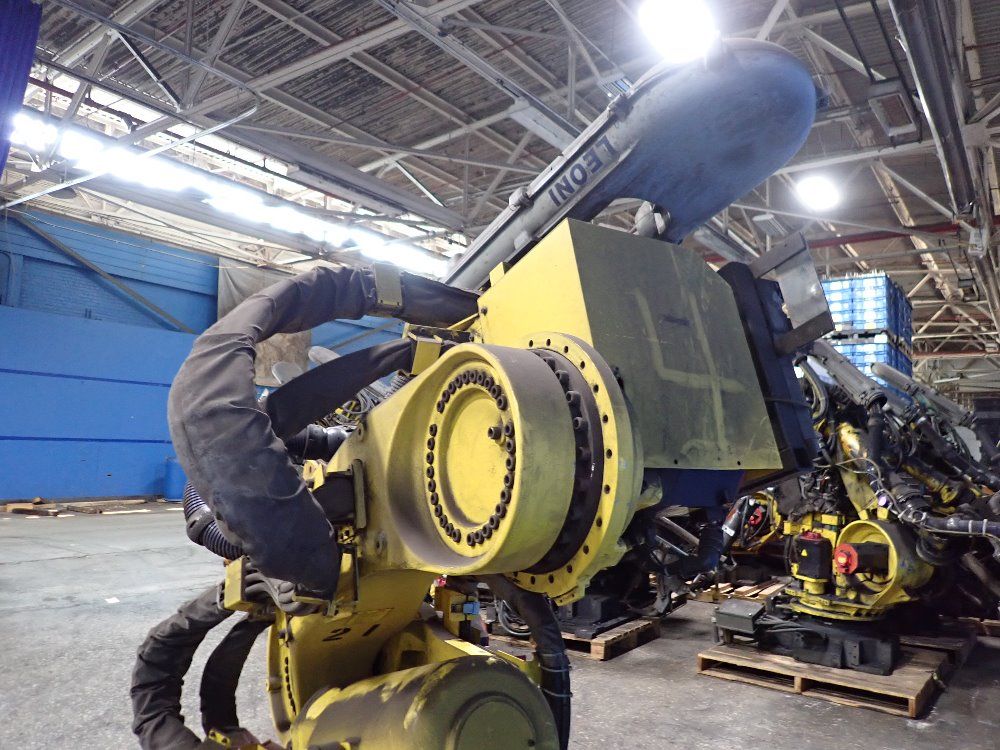 Fanuc 2012 Fanuc R2000ib210f Robot