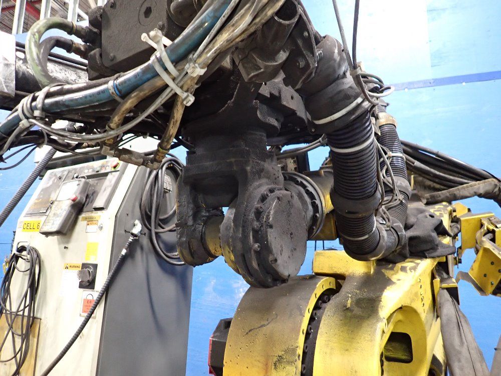 Fanuc 2003 Fanuc R2000ia165f Robot