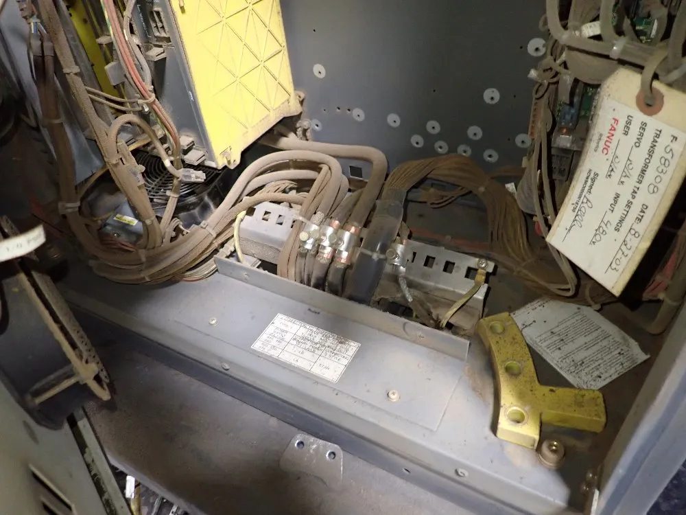 Fanuc 2003 Fanuc R2000ia165f Robot