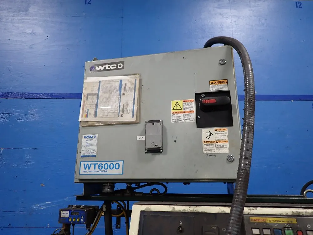 Fanuc 2003 Fanuc R2000ia165f Robot