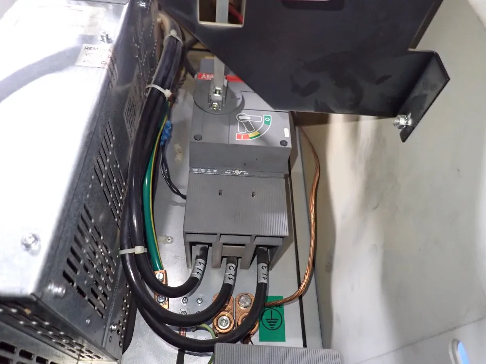 Fanuc 2003 Fanuc R2000ia165f Robot