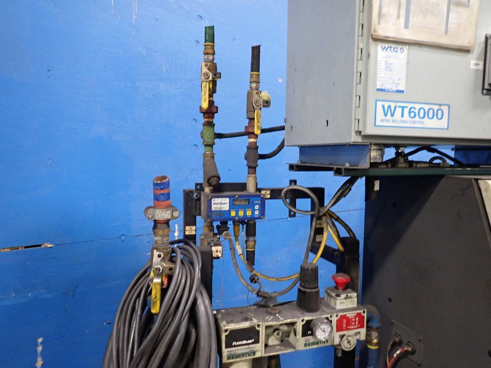 Fanuc 2003 Fanuc R2000ia165f Robot