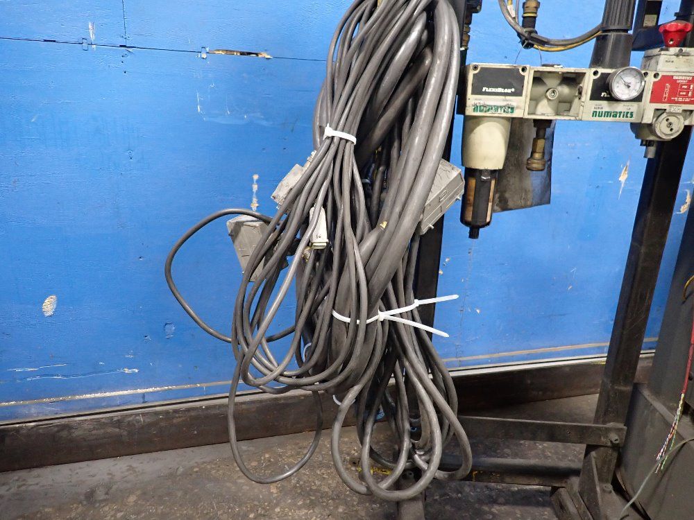 Fanuc 2003 Fanuc R2000ia165f Robot