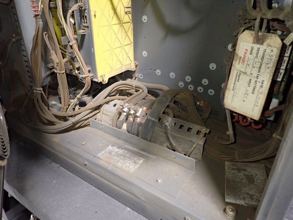 Fanuc 2003 Fanuc R2000ia165f Robot
