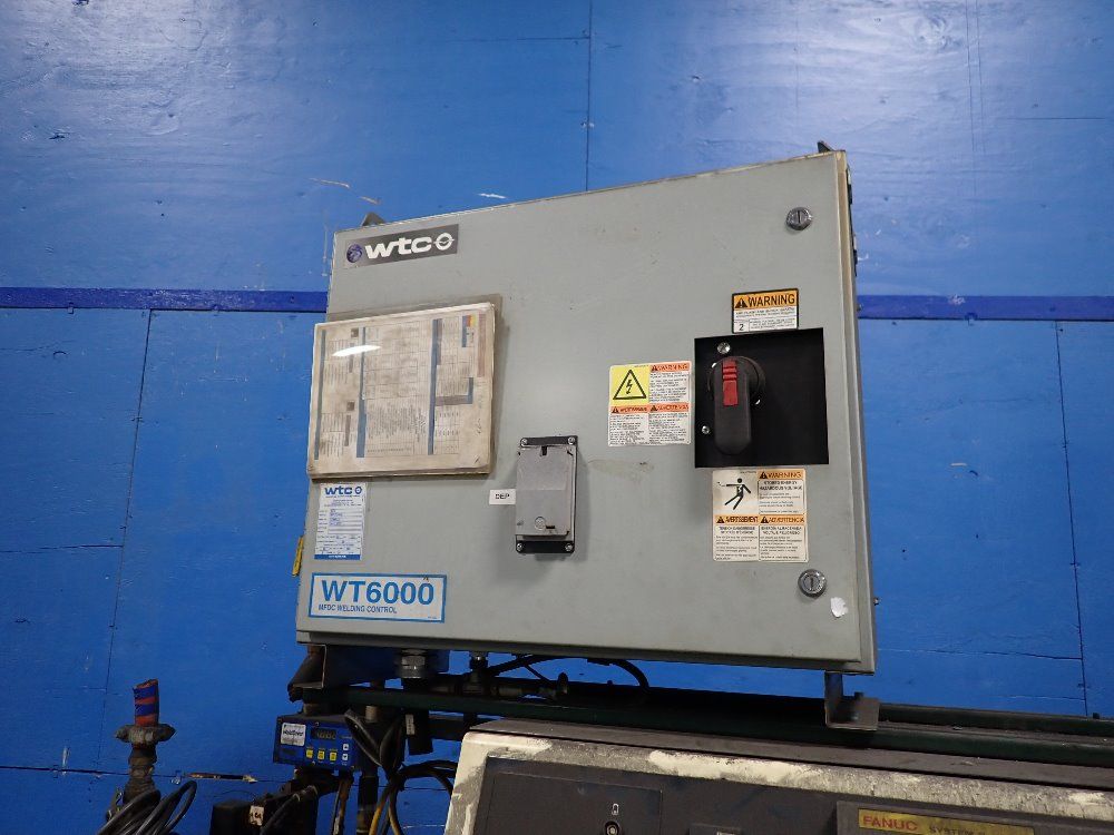 Fanuc 2003 Fanuc R2000ia165f Robot