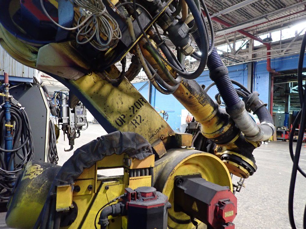 Fanuc 2003 Fanuc R2000ia165f Robot