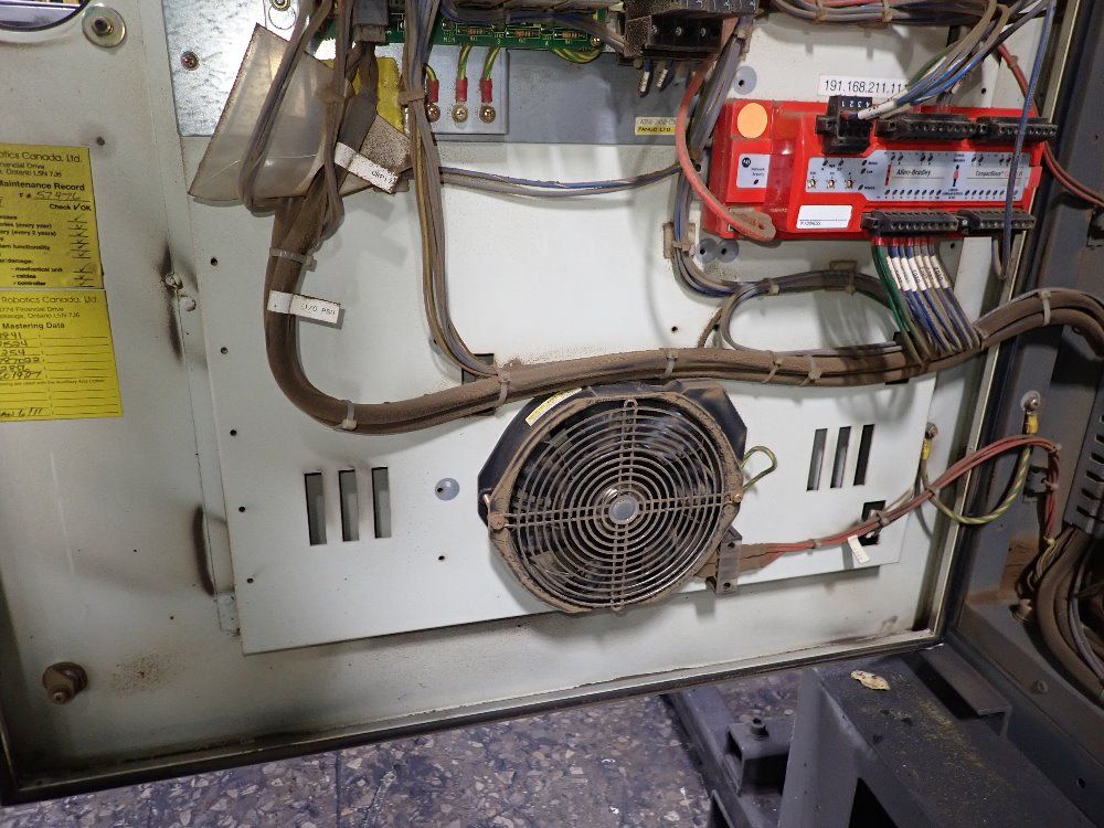 Fanuc 2003 Fanuc R2000ia165f Robot