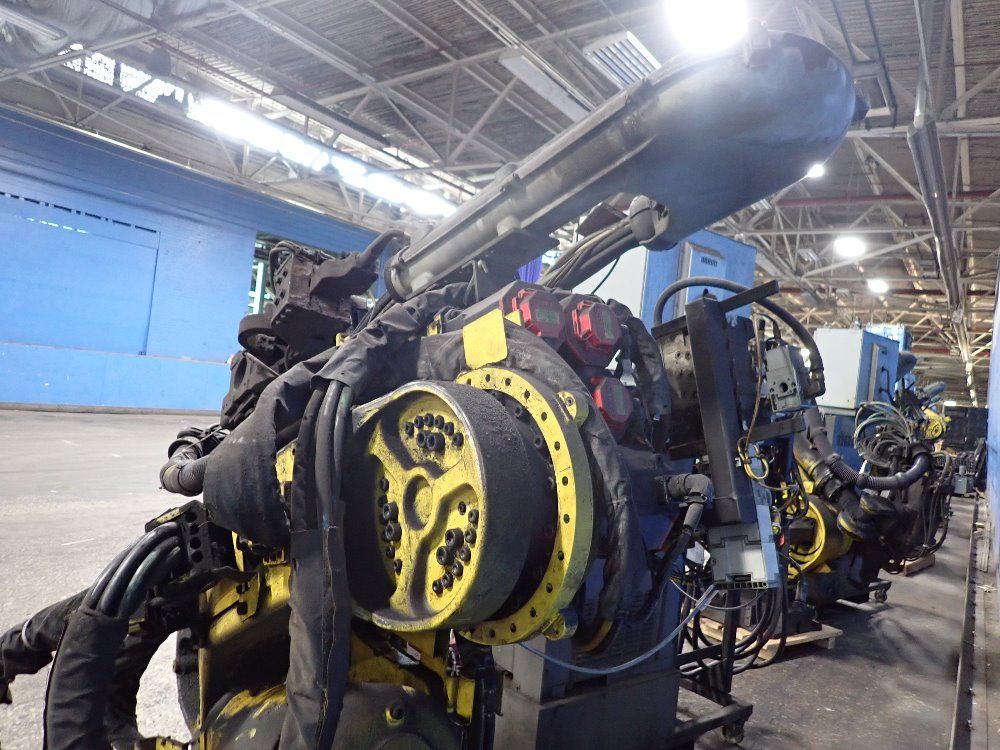 Fanuc 2003 Fanuc R2000ia165f Robot