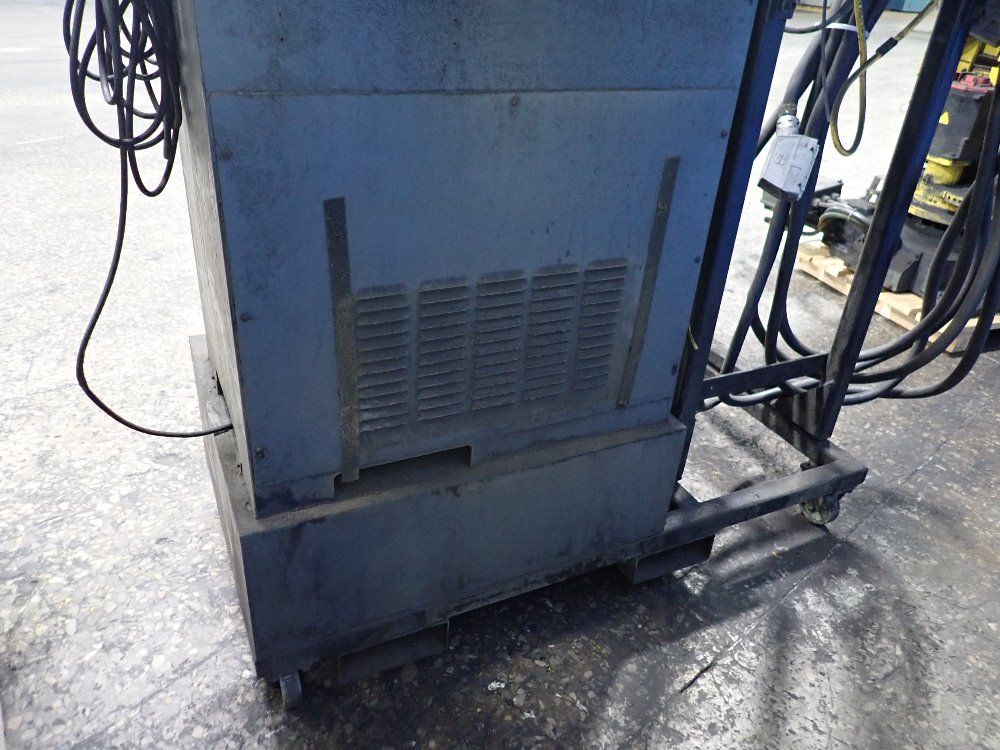 Fanuc 2003 Fanuc R2000ia165f Robot