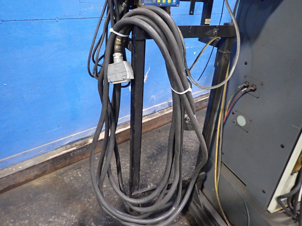 Fanuc 2003 Fanuc R2000ia165f Robot