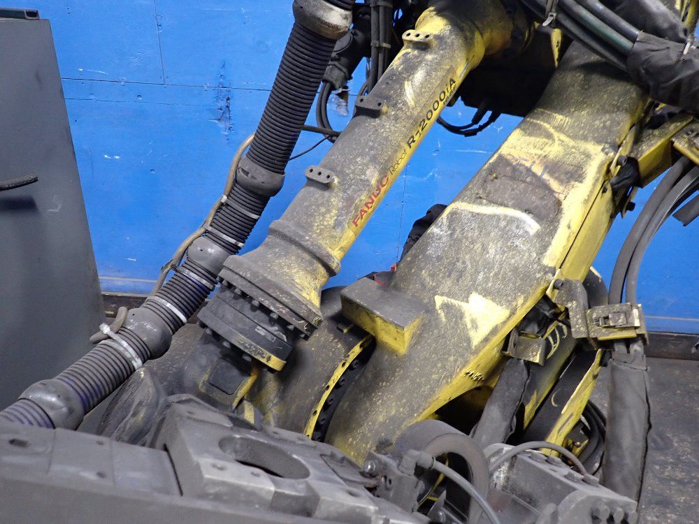 Fanuc 2003 Fanuc R2000ia165f Robot