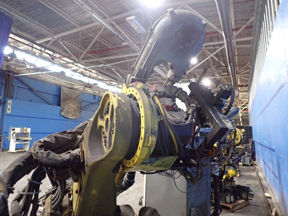 Fanuc 2003 Fanuc R2000ia165f Robot