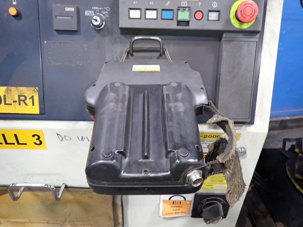 Fanuc 2003 Fanuc R2000ia165f Robot