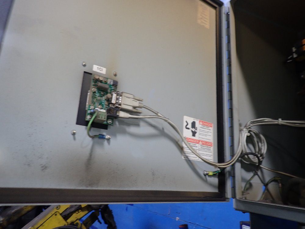 Fanuc 2003 Fanuc R2000ia165f Robot