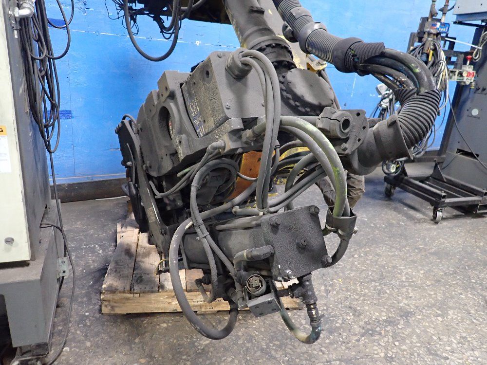 Fanuc 2003 Fanuc R2000ia165f Robot