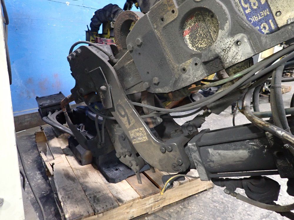 Fanuc 2003 Fanuc R2000ia165f Robot